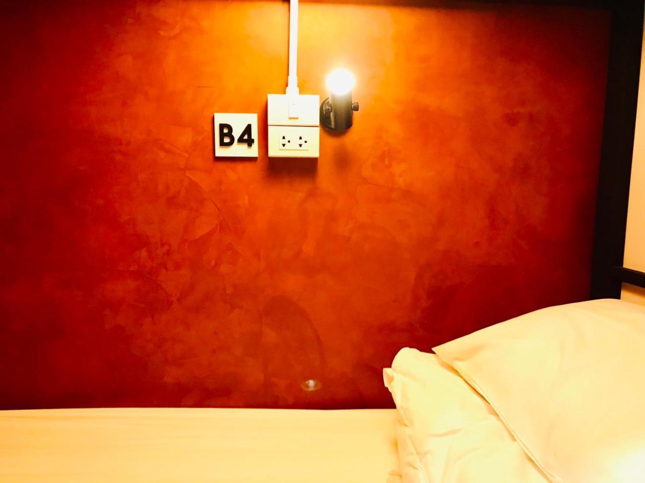 New Warm Light Hostel 清邁 外观 照片